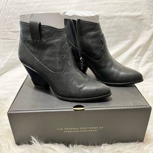 Frye Reina Bootie size 7
